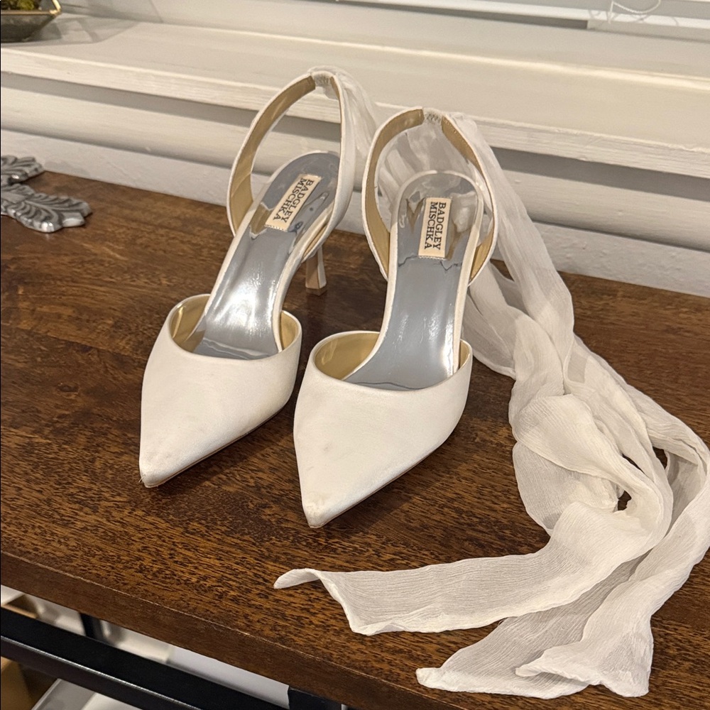 Badgley Mischka White Satin Heels with Ribbon